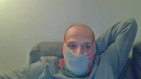 Snapshot of thetubedscarfguy chatting on 02.25.25 Scarf guy online show from 02.25.25