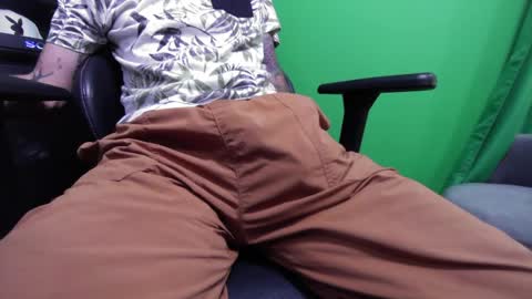 Snapshot of thevulvaaddict chatting on 05.13.26 TheVulvaAddict aka kuruptxxx online show from 05.13.26