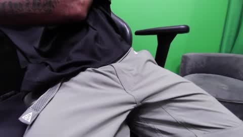 Snapshot of thevulvaaddict chatting on 06.18.26 TheVulvaAddict aka kuruptxxx online show from 06.18.26