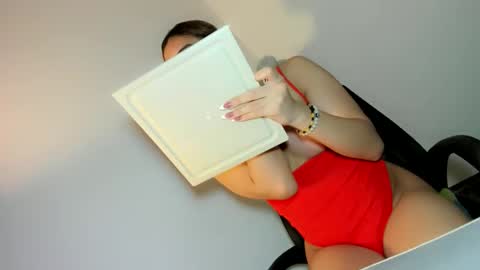 Snapshot of thewhoremistress05 chatting on 10.20.25 stella online show from 10.20.25