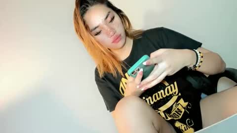 Snapshot of thewhoremistress05 chatting on 10.27.25 stella online show from 10.27.25