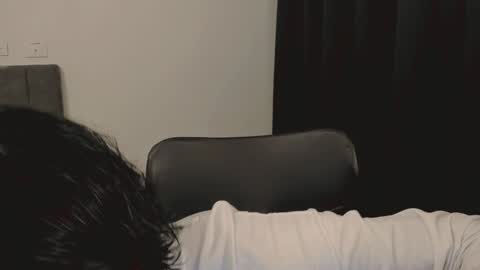 thiaan__ online show from 01.11.25