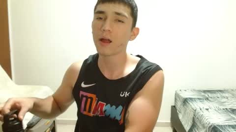 thiago_deseo69 online show from 06.04.26
