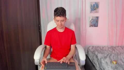 Snapshot of thiago_james69 chatting on 10.06.25 Manuel online show from 10.06.25