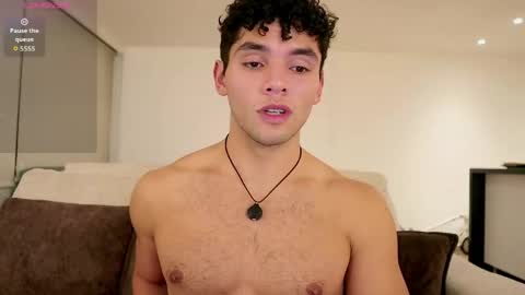 Snapshot of thiago_l chatting on 05.08.26 Just Thiago online show from 05.08.26