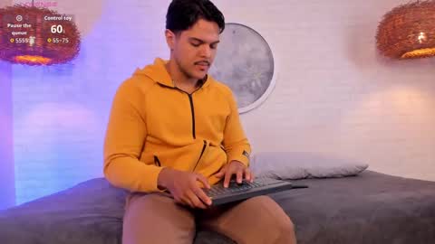 Snapshot of thiago_mercer chatting on 10.06.25 Thiago online show from 10.06.25