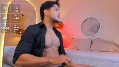 Snapshot of thiago_mercer chatting on 10.15.25 Thiago online show from 10.15.25