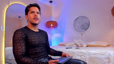 Snapshot of thiago_mercer chatting on 11.04.25 Thiago online show from 11.04.25