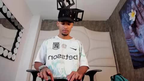 ThiagoFerreti online show from 10.04.25