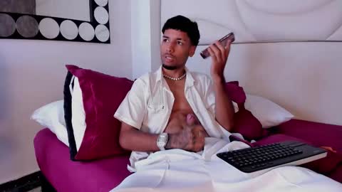 ThiagoFerreti online show from 11.10.25