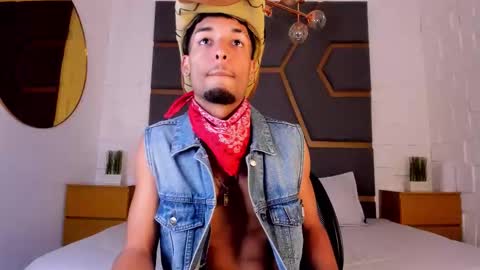 ThiagoFerreti online show from 11.18.25