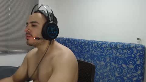 Snapshot of thiagohot_xx chatting on 10.24.25 Thiago online show from 10.24.25