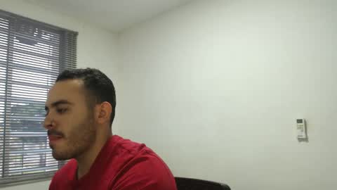 Snapshot of thiagohot_xx chatting on 11.13.25 Thiago online show from 11.13.25