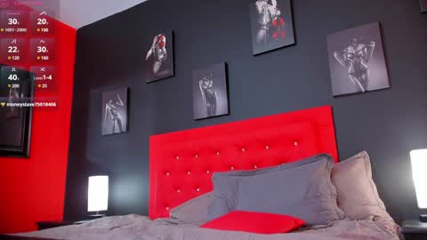 Thia Gomez online show from 12.29.24