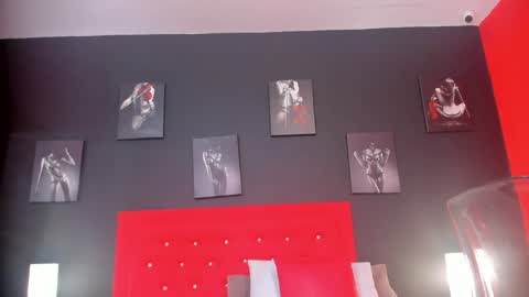 Thia Gomez online show from 01.13.25