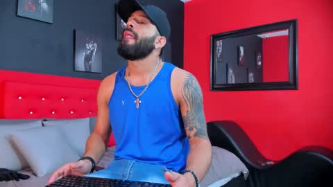 Thia Gomez online show from 09.13.25