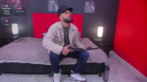 Thia Gomez online show from 01.09.26