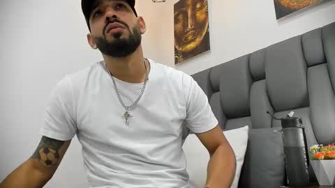 Thia Gomez online show from 02.07.26