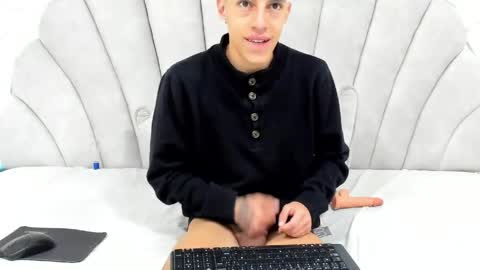 Thiago   online show from 04.05.26