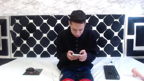 Thiago   online show from 04.14.26