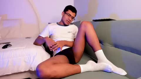 Snapshot of thiagovega_ chatting on 07.05.26 thiagovega_ online show from 07.05.26