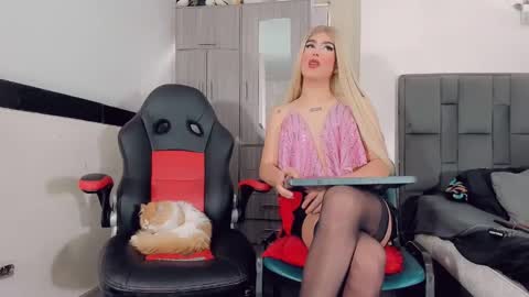 Snapshot of thiara_veky chatting on 09.28.25 Thiara online show from 09.28.25