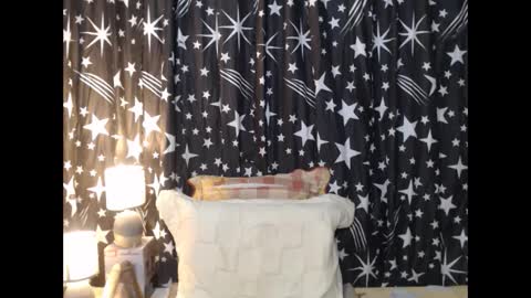 Snapshot of thick_bigcock13 chatting on 12.12.24 gil online show from 12.12.24