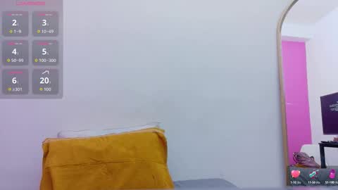 Snapshot of thickbrunnett chatting on 10.13.25 SOFIA online show from 10.13.25