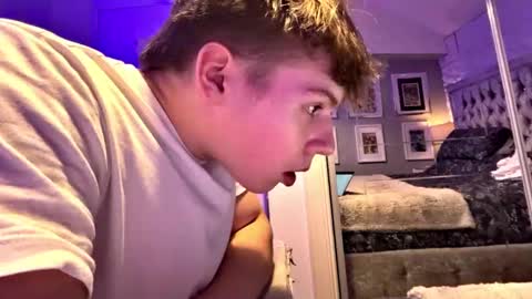 thickny0ung online show from 10.12.25