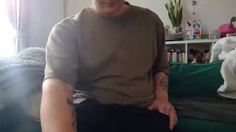 Snapshot of thickplantguy chatting on 11.16.25 thickplantguy online show from 11.16.25