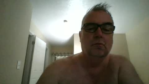 Snapshot of thickwhiteload chatting on 06.13.26 thickwhiteload online show from 06.13.26