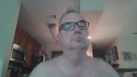 Snapshot of thickwhiteload chatting on 06.21.26 thickwhiteload online show from 06.21.26