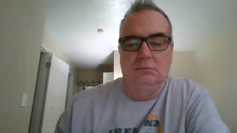 Snapshot of thickwhiteload chatting on 07.10.26 thickwhiteload online show from 07.10.26