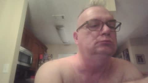 Snapshot of thickwhiteload chatting on 08.01.26 thickwhiteload online show from 08.01.26