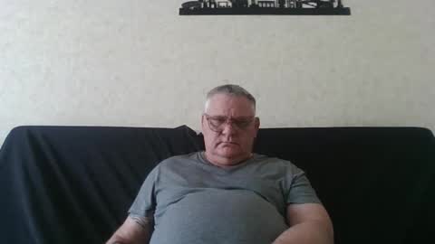 Snapshot of thierrysymp chatting on 06.08.26 Thierrysymp online show from 06.08.26