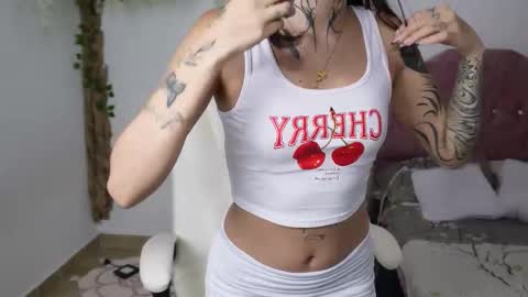 THIN PRINCESS  online show from 10.19.25