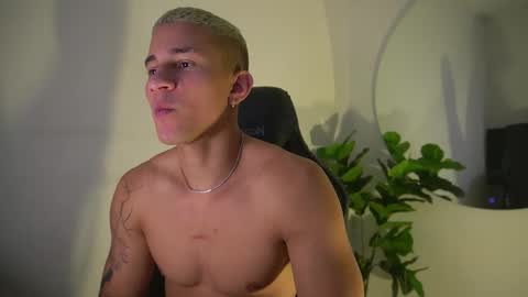 thin_tommy11 online show from 03.18.26