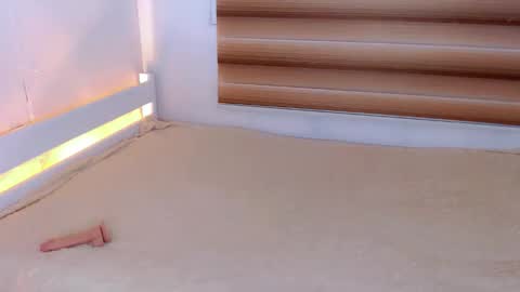 LAURA online show from 03.25.26