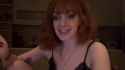 Snapshot of thirstypickle chatting on 02.05.26 Sarra Rhies online show from 02.05.26