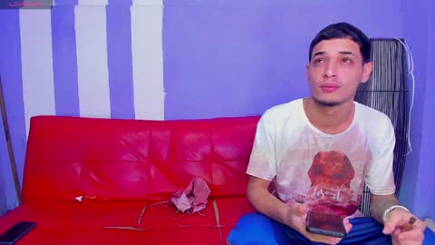 Snapshot of thisforyou_ chatting on 12.30.24 Made for you Chloe online show from 12.30.24