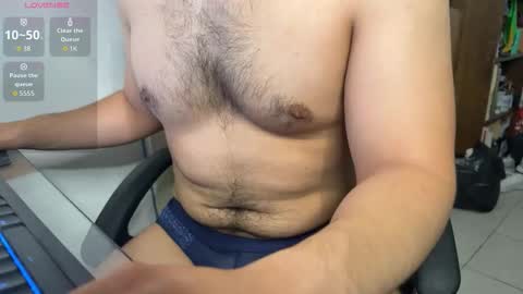 Snapshot of thishorny chatting on 05.25.26 Derek online show from 05.25.26
