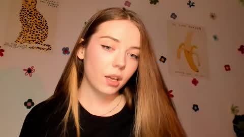 Snapshot of thisisamelia chatting on 10.05.25 Amelia shows on mondays fridays and sundays if anything changes im giving updates on my fansly online show from 10.05.25