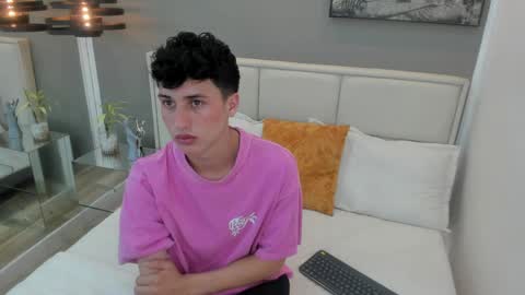 Thom online show from 04.02.26