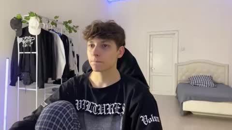 Snapshot of thomas617826 chatting on 10.26.25 Thomas Hill online show from 10.26.25