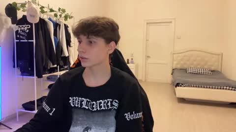 Snapshot of thomas617826 chatting on 11.06.25 Thomas Hill online show from 11.06.25