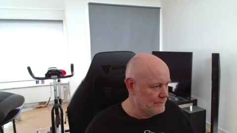 Snapshot of thomas806035 chatting on 07.31.26 thomas806035 online show from 07.31.26