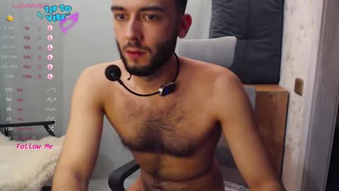 Snapshot of thomas_blackfield chatting on 11.06.25 Thomas online show from 11.06.25