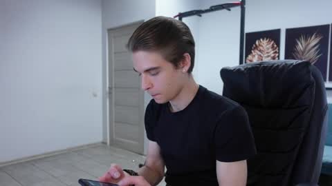THOMAS BRONS online show from 06.04.26