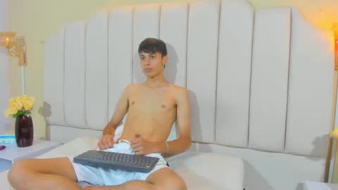 thomas_dikey online show from 04.05.26