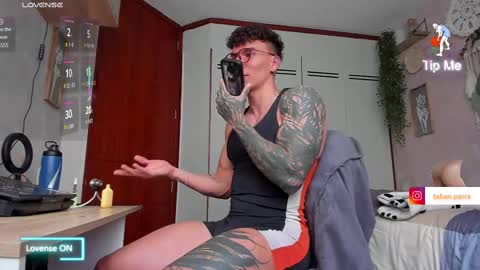 Snapshot of thomas_fuckboy chatting on 10.08.25 Thomas Grey online show from 10.08.25